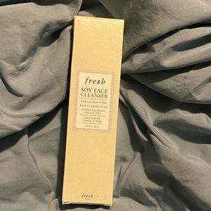 Fresh Soy Face Cleanser